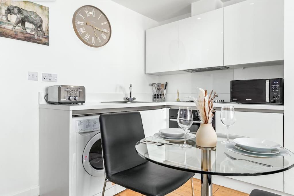 Spacious And Delightful Sleep 5 Piccadilly Vrc Londres Exterior foto